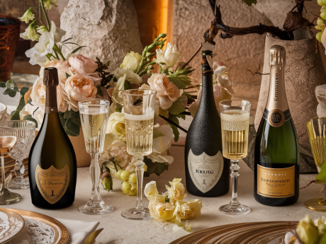 Seleção especial representando o melhor champagne do mundo em uma adega francesa sofisticada.